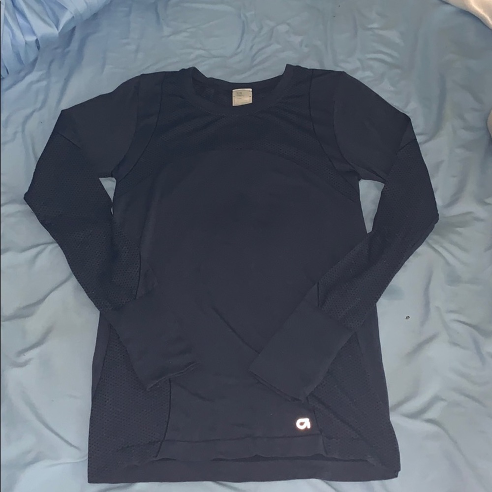 Gap Motion Fit Long Sleeve Top!